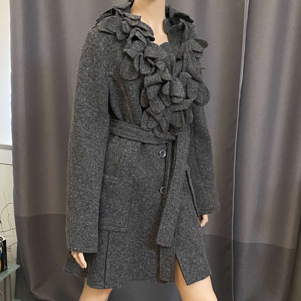 Gray Italian Coat With Appliqu Collar, Medium